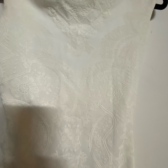 White dress with design on it size 12 - Picture 5 of 5